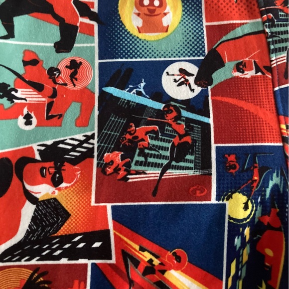🦸🏻‍♀️ Disney Incredible Comic Book Lularoe OS Leggings - Picture 5 of 6